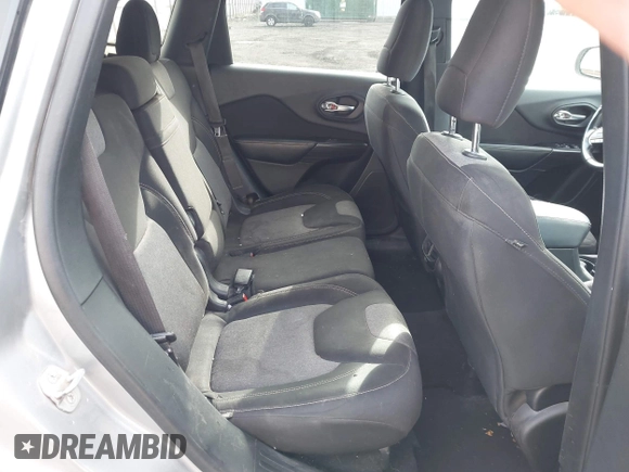 2014 Jeep Cherokee Altitude with VIN 1C4PJMCB2EW172275, listed as a IAAI auction lot 41923246 with 197,274 mi miles and . Bid and sale history available at DreamBid. Image 8.