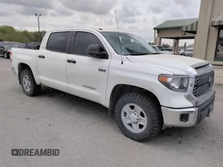 2018 Toyota Tundra SR5 z VIN 5TFDW5F13JX763488, wystawiony jako IAAI lot #42015456 z przebiegiem 157 318 mil mil oraz . Historia ofert i sprzedaży dostępna na DreamBid. Obrazek 1.
