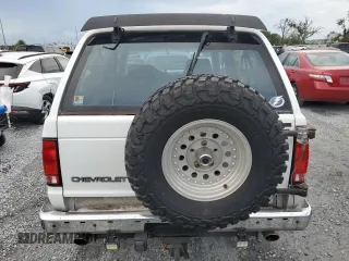 1991 Chevrolet Blazer с VIN 1GNCT18Z5M8105497, выставлен на аукционе Copart как лот 65277335 с пробегом 156 219 миль миль и Списание • Salvage title. История ставок и продаж доступна на DreamBid. Изображение 6.