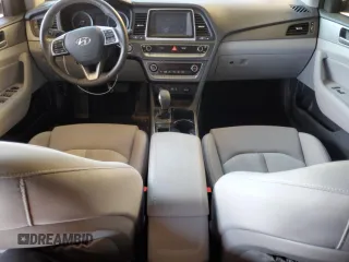 2018 Hyundai Sonata Hybrid SE with VIN KMHE24L34JA083114, listed as a Copart auction lot 37716384 with Not Provided miles. Bid and sale history available at carsss.com. Image 8.