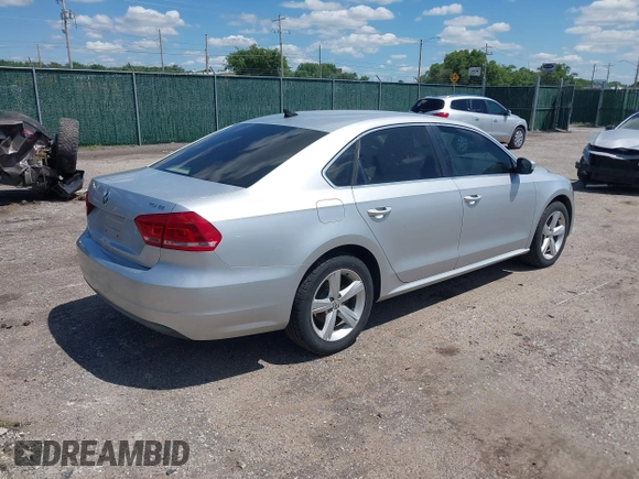 2013 Volkswagen Passat SE with VIN 1VWBN7A3XDC072918, listed as a IAAI auction lot 42381396 with 180,103 mi miles and . Bid and sale history available at DreamBid. Image 4.