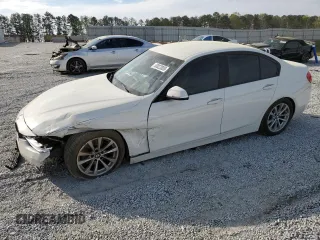 2018 BMW 3 Series 320i z VIN WBA8A9C5XJAD28078, wystawiony jako Copart lot #50822005 z przebiegiem 210 913 mil mil oraz Szkoda całkowita • Salvage title. Historia ofert i sprzedaży dostępna na DreamBid. Obrazek 1.
