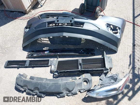 2019 Chevrolet Traverse RS z VIN 1GNERJKW8KJ291418, wystawiony jako IAAI lot #42020904 z przebiegiem 43 130 mil mil oraz . Historia ofert i sprzedaży dostępna na DreamBid. Obrazek 12.
