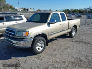 2002 Toyota Tundra SR5 with VIN 5TBRN34172S324326, listed as a IAAI auction lot 41683384 with 187,489 mi miles. Bid and sale history available at carsss.com. Image 2.