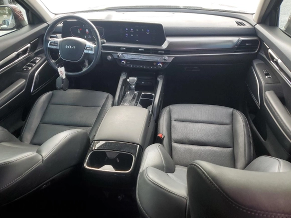 2023 Kia Telluride S with VIN 5XYP64GC5PG357330, listed as a Copart auction lot 50215895 with 29,245 mi miles and Salvage Title. Bid and sale history available at DreamBid. Image 8.