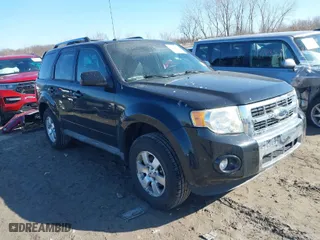 2009 Ford Escape Limited with VIN 1FMCU04799KD01999, listed as a IAAI auction lot 41781568 with 139,986 mi miles. Bid and sale history available at carsss.com. Image 1.