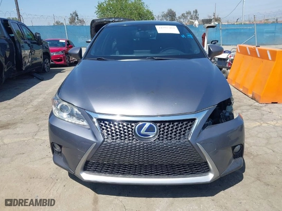 2014 Lexus CT 200h Hybrid with VIN JTHKD5BH7E2195361, listed as a IAAI auction lot 41992404 with 210,313 mi miles. Bid and sale history available at carsss.com. Image 13.
