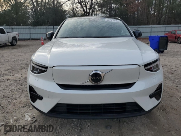 2023 Volvo C40 Core с VIN YV4ED3GK9P2043864, выставлен на аукционе Copart как лот 43547435 с пробегом 10 921 миль миль и Списание • Salvage title. История ставок и продаж доступна на DreamBid. Изображение 5.