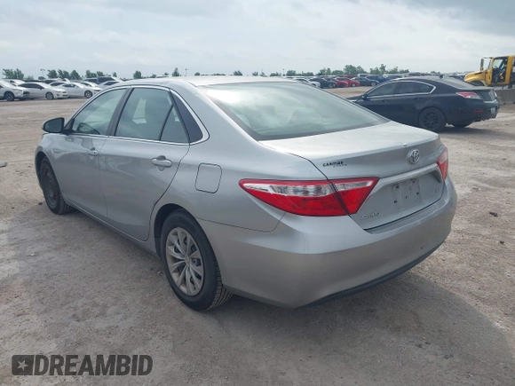 2015 Toyota Camry XLE z VIN 4T4BF1FK3FR481404, wystawiony jako IAAI lot #42131671 z przebiegiem 108 408 mil mil oraz . Historia ofert i sprzedaży dostępna na DreamBid. Obrazek 3.