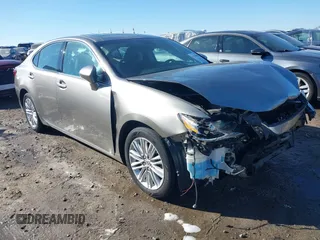 2016 Lexus ES 330 z VIN 58ABK1GGXGU014197, wystawiony jako IAAI lot #41164668 z przebiegiem 72 747 mil mil oraz . Historia ofert i sprzedaży dostępna na DreamBid. Obrazek 1.