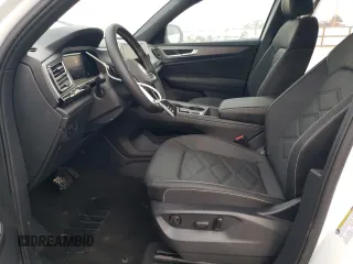 2024 Volkswagen Atlas SE с VIN 1V2DE2CA0RC244941, выставлен на аукционе Copart как лот 84553054 с пробегом 9 миль миль и Списание • Salvage title. История ставок и продаж доступна на DreamBid. Изображение 7.