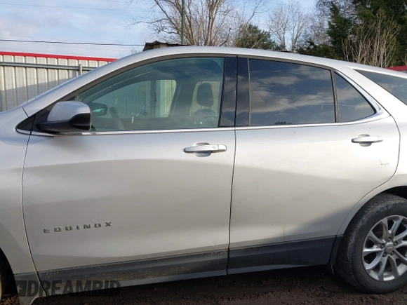2020 Chevrolet Equinox LT with VIN 2GNAXKEV7L6233294, listed as a IAAI auction lot 41413184 with 118,658 mi miles and . Bid and sale history available at carsss.com. Image 14.