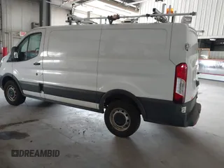 2016 Ford Transit Cargo z VIN 1FTYR1YM7GKB55438, wystawiony jako IAAI lot #42497571 z przebiegiem 66 612 mil mil oraz . Historia ofert i sprzedaży dostępna na DreamBid. Obrazek 3.