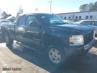 2007 Chevrolet Silverado 1500 LT w/1LT with VIN 1GCEK19C87Z549731, listed as a IAAI auction lot 41346185 with 347,188 mi miles. Bid and sale history available at carsss.com. Image 1.