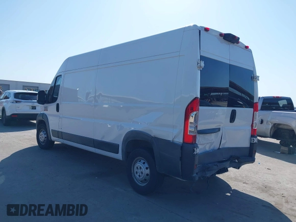 2015 Ram ProMaster Cargo z VIN 3C6TRVDG8FE501040, wystawiony jako IAAI lot #41973468 z przebiegiem 151 465 mil mil oraz . Historia ofert i sprzedaży dostępna na DreamBid. Obrazek 3.
