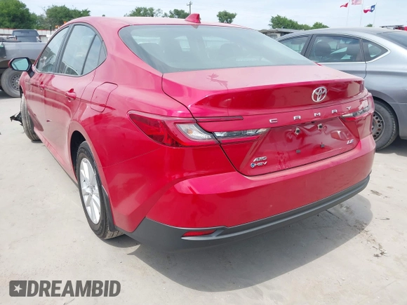 2025 Toyota Camry LE z VIN 4T1DBADK7SU012621, wystawiony jako IAAI lot #42034225 z przebiegiem 351 mil mil oraz . Historia ofert i sprzedaży dostępna na DreamBid. Obrazek 3.