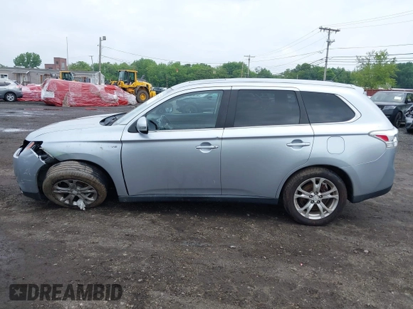 2014 Mitsubishi Outlander GT with VIN JA4JZ4AX3EZ013934, listed as a IAAI auction lot 42382774 with 66,829 mi miles and . Bid and sale history available at DreamBid. Image 14.