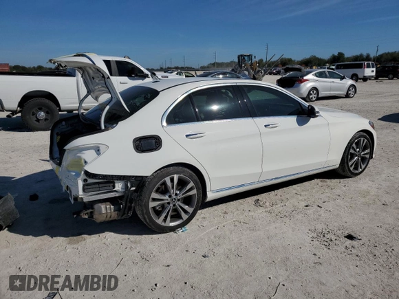 2019 Mercedes-Benz C 300 with VIN 55SWF8DB0KU304290, listed as a Copart auction lot 89271205 with 16,230 mi miles and Salvage Title. Bid and sale history available at DreamBid. Image 3.