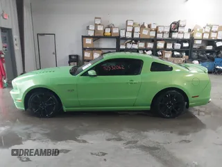 2013 Ford Mustang GT с VIN 1ZVBP8CF2D5262272, выставлен на аукционе IAAI как лот 42532062 с пробегом 207 672 миль миль и . История ставок и продаж доступна на DreamBid. Изображение 14.