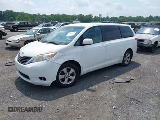 2014 Toyota Sienna LE AAS с VIN 5TDKK3DC9ES496428, выставлен на аукционе IAAI как лот 42623561 с пробегом 432 867 миль миль и . История ставок и продаж доступна на DreamBid. Изображение 17.