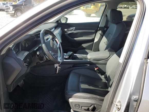2022 Audi e-tron Premium Plus with VIN WA1LAAGE3NB033307, listed as a Copart auction lot 45680685 with 36,127 mi miles and Salvage Title. Bid and sale history available at DreamBid. Image 7.