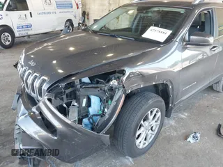 2018 Jeep Cherokee Latitude Plus with VIN 1C4PJMLB0JD512965, listed as a IAAI auction lot 42578881 with 48,290 mi miles and . Bid and sale history available at DreamBid. Image 6.