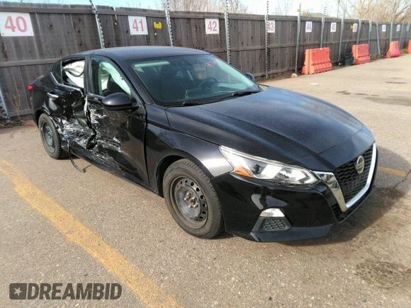 2020 Nissan Altima 2.5 S with VIN 1N4BL4BV3LC201514, listed as a IAAI auction lot 41764154 with 28,493 mi miles. Bid and sale history available at carsss.com. Image 1.