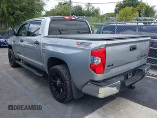 2016 Toyota Tundra SR5 z VIN 5TFDW5F15GX554763, wystawiony jako IAAI lot #42092776 z przebiegiem 141 522 mil mil oraz . Historia ofert i sprzedaży dostępna na DreamBid. Obrazek 3.