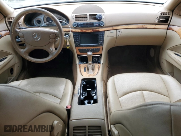 2008 Mercedes-Benz E 350 Luxury z VIN WDBUF56X88B250022, wystawiony jako Copart lot #59788895 z przebiegiem 110 565 mil mil oraz Szkoda całkowita • Salvage title. Historia ofert i sprzedaży dostępna na DreamBid. Obrazek 8.