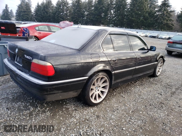2001 BMW 7 Series 740i with VIN WBAGG83431DN86580, listed as a Copart auction lot 44708755 with 180,708 mi miles and Clean title. Bid and sale history available at DreamBid. Image 3.
