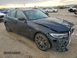 2022 BMW 3 Series 330e with VIN 3MW5P7J06N8C34517, listed as a Copart auction lot 88070475 with 38,126 mi miles and Non Repairable. Bid and sale history available at carsss.com. Image 5.