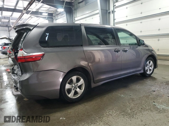 2018 Toyota Sienna L with VIN 5TDZZ3DC6JS913637, listed as a Copart auction lot 72432534 with 60,723 mi miles and Salvage Title. Bid and sale history available at DreamBid. Image 3.