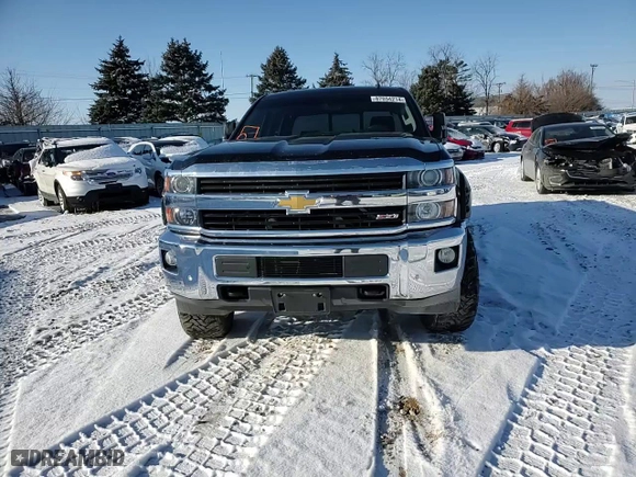 2015 Chevrolet Silverado 2500HD Built After Aug 14 LTZ with VIN 1GC1KWEG2FF129726, listed as a Copart auction lot 87054214 with 186,355 mi miles and Salvage Title. Bid and sale history available at carsss.com. Image 11.