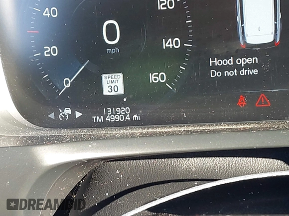 2016 Volvo XC90 T6 Momentum with VIN YV4A22PK4G1075562, listed as a IAAI auction lot 41680758 with 131,920 mi miles. Bid and sale history available at carsss.com. Image 16.