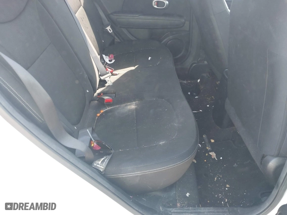 2015 Kia Soul with VIN KNDJN2A21F7151768, listed as a IAAI auction lot 41792958 with 161,641 mi miles. Bid and sale history available at carsss.com. Image 8.
