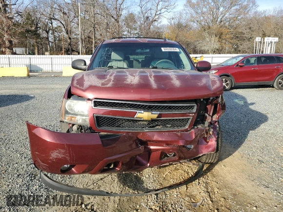 2008 Chevrolet Suburban Commercial with VIN 1GNFK16398J218883, listed as a Copart auction lot 84930504 with 263,984 mi miles and Salvage Title. Bid and sale history available at carsss.com. Image 5.