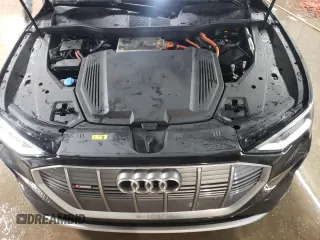 2022 Audi e-tron Sportback S line Premium Plus z VIN WA12AAGE4NB022165, wystawiony jako Copart lot #43021435 z przebiegiem 28 760 mil mil oraz Szkoda całkowita • Salvage title. Historia ofert i sprzedaży dostępna na DreamBid. Obrazek 11.