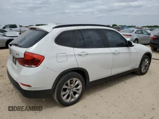 2014 BMW X1 xDrive28i z VIN WBAVL1C56EVY10542, wystawiony jako Copart lot #53116555 z przebiegiem 109 473 mil mil oraz Czysty tytuł • Clean title. Historia ofert i sprzedaży dostępna na DreamBid. Obrazek 3.