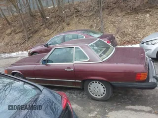 1988 Mercedes-Benz 560 SL with VIN WDBBA48D0JA077921, listed as a IAAI auction lot 41450795 with 155,749 mi miles and . Bid and sale history available at DreamBid. Image 14.