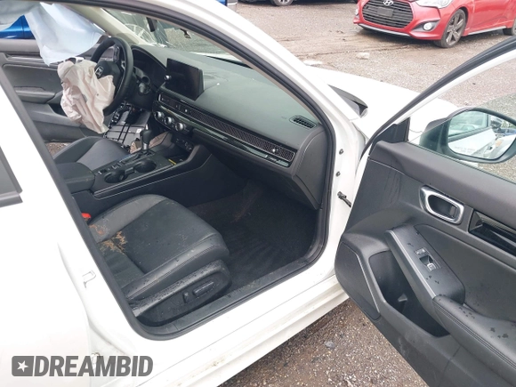 2024 Honda Civic Touring z VIN 2HGFE1F93RH341247, wystawiony jako IAAI lot #42102894 z przebiegiem Nie podano mil oraz . Historia ofert i sprzedaży dostępna na DreamBid. Obrazek 5.