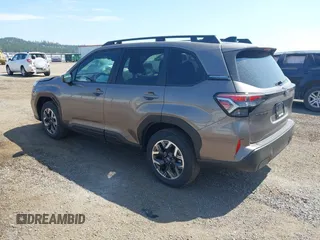 2025 Subaru Forester Premium with VIN JF2SLDDC1SH572986, listed as a IAAI auction lot 42517134 with 313 mi miles and . Bid and sale history available at DreamBid. Image 3.