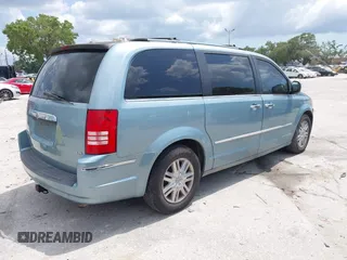 2008 Chrysler Town & Country Limited with VIN 2A8HR64X38R746763, listed as a IAAI auction lot 42117320 with 174,692 mi miles. Bid and sale history available at carsss.com. Image 4.
