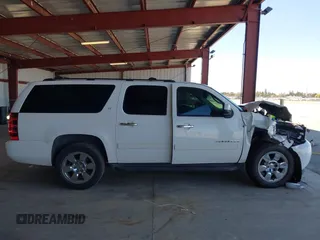 2014 Chevrolet Suburban LT with VIN 1GNSCJE04ER230536, listed as a IAAI auction lot 41666737 with 152,812 mi miles. Bid and sale history available at carsss.com. Image 13.