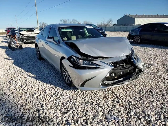 2021 Lexus ES with VIN 58AD11D14MU002358, listed as a Copart auction lot 87913945 with 10,161 mi miles and Salvage Title. Bid and sale history available at carsss.com. Image 10.