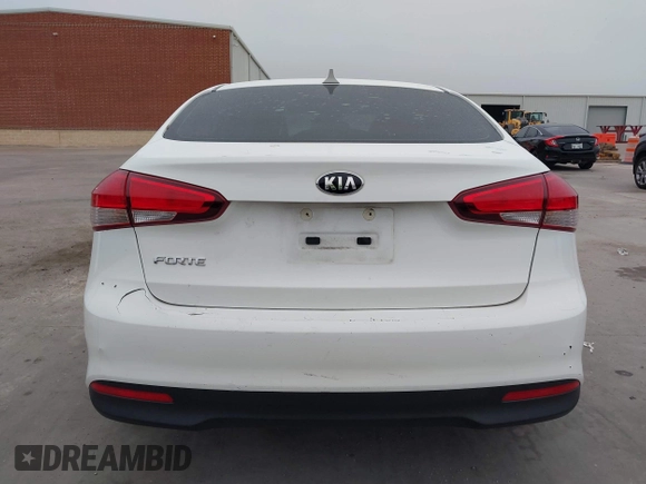2017 Kia Forte LX with VIN 3KPFK4A7XHE112475, listed as a IAAI auction lot 40762895 with 61,394 mi miles. Bid and sale history available at carsss.com. Image 16.