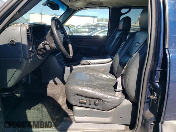 2002 Chevrolet Avalanche z VIN 3GNEC13T92G126209, wystawiony jako Copart lot #49802535 z przebiegiem 235 321 mil mil oraz Szkoda całkowita • Salvage title. Historia ofert i sprzedaży dostępna na DreamBid. Obrazek 7.