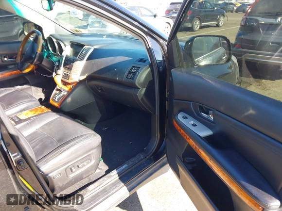 2008 Lexus RX 350 z VIN 2T2HK31U98C068553, wystawiony jako IAAI lot #41622707 z przebiegiem 227 598 mil mil oraz . Historia ofert i sprzedaży dostępna na DreamBid. Obrazek 5.