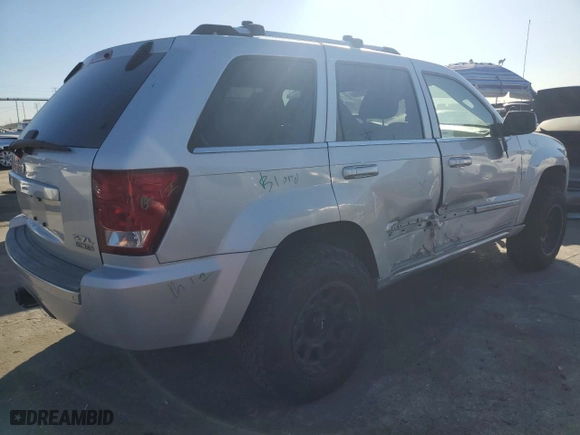 2006 Jeep Grand Cherokee Overland with VIN 1J8HR68226C196931, listed as a Copart auction lot 86376914 with 110,795 mi miles and Salvage Title. Bid and sale history available at carsss.com. Image 3.