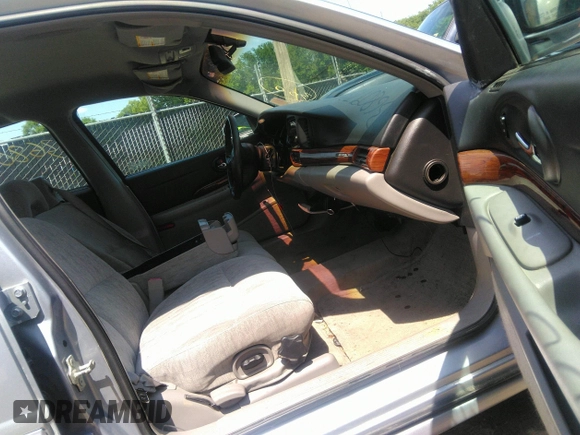 2005 Buick LeSabre Custom with VIN 1G4HP52K05U171708, listed as a IAAI auction lot 36809731 with 110,053 mi miles and . Bid and sale history available at carsss.com. Image 5.