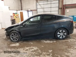 2024 Tesla Model Y Long Range with VIN 7SAYGDEE0RA282634, listed as a IAAI auction lot 41627510 with 23,054 mi miles and . Bid and sale history available at DreamBid. Image 15.
